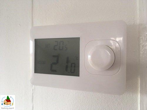 thermostat on 21 degrees celsius